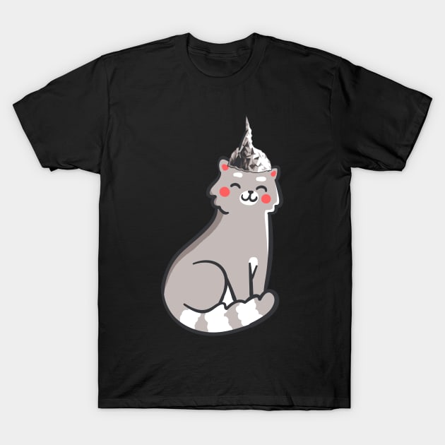 Süße Katze mit Aluhut Geschenk T-Shirt by Alex21